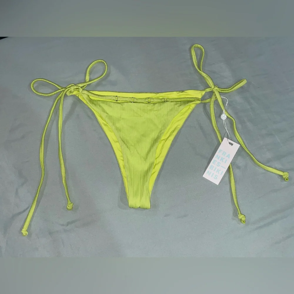 NWT Frankie’s Bikinis Bottom.